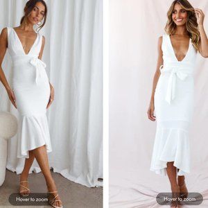 "SORRY NOT SORRY" WIDE STRAP FLOUNCE DRESS WHITE